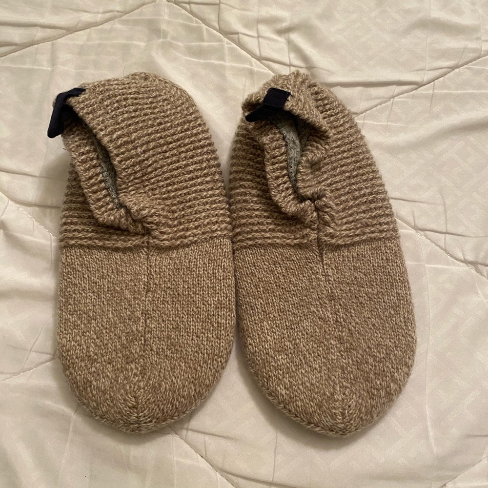 NWT Tan Bombas size Small